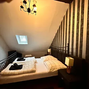 Adam's - Self Check-in & Only Private Hostel Düsseldorf